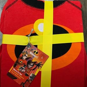 Disney store incredible 2 mens Large L PJ set